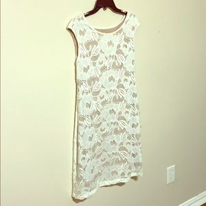 Connected Apparel. White and beige dress.
